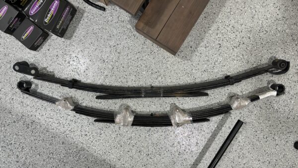 Dobinsons L59-120-R leaf springs for 2nd gen toyota tundra