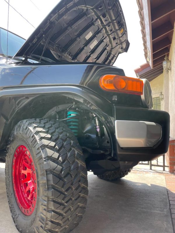 Toyota FJ Cruiser with Dobinsons lift kit suspension