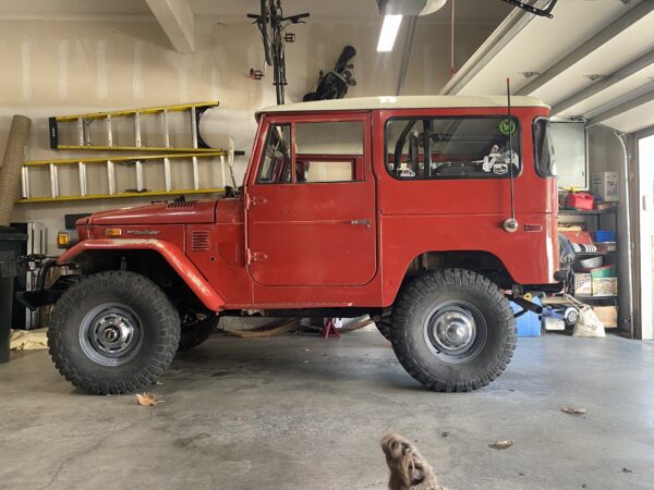 Flatlander-FJ40 with Dobinsons FJ40 land cruiser suspension kit installed