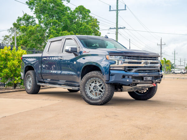 2019 Chevy Silverado 1500 with Dobinsons suspension installed