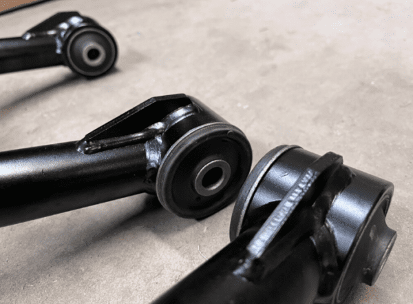 Apache Offroad Assembled Tubular UCA Pair 4Runner FJ Cruiser GX470 GX460