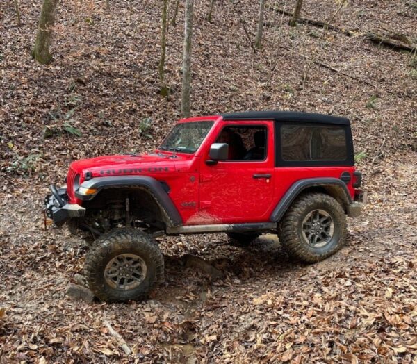 Rusty's Jeep JL Wrangler 2.0 Performance Lift Kit on the trail