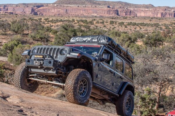 Rusty's Jeep JL Wrangler 3.75 Advanced Lift Kit in action